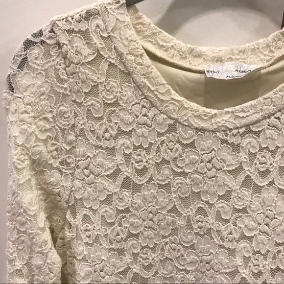 Lace Swing Dress Ruche - Picture 3 of 3